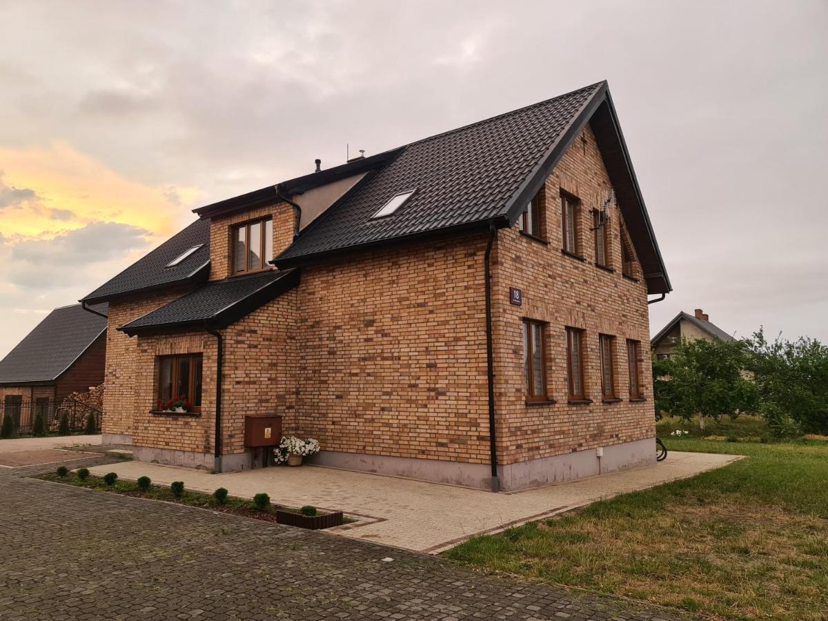 Pokoje Goscinne Wierzchucino Esterno foto