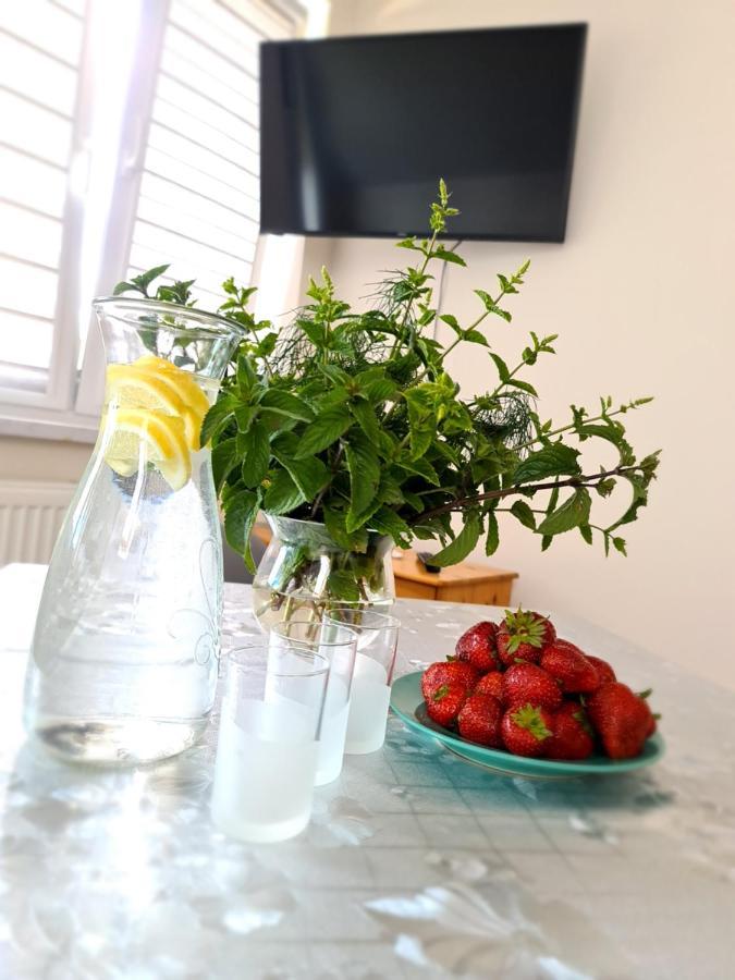 Pokoje Goscinne Wierzchucino Esterno foto